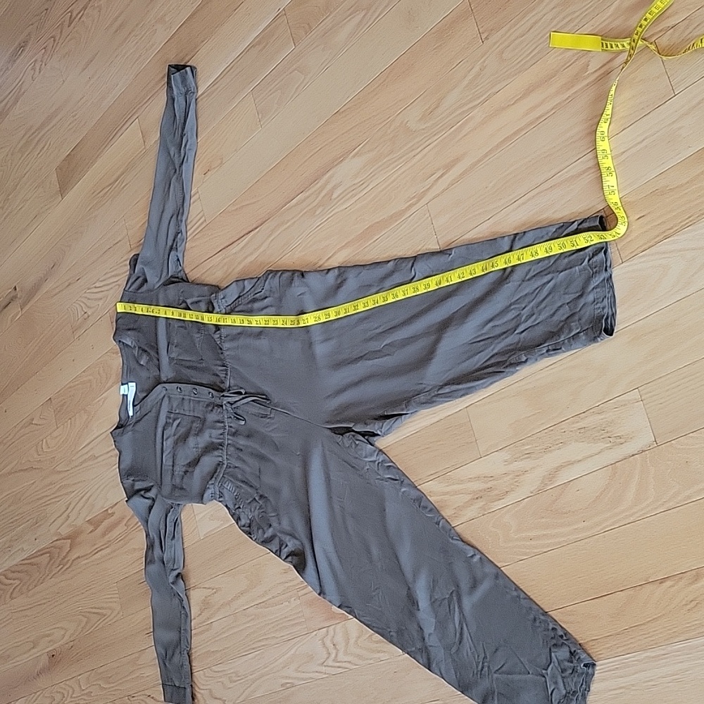Old Navy Long Sleeve Surplice Utility Jumpsuit - Picture 14 of 16